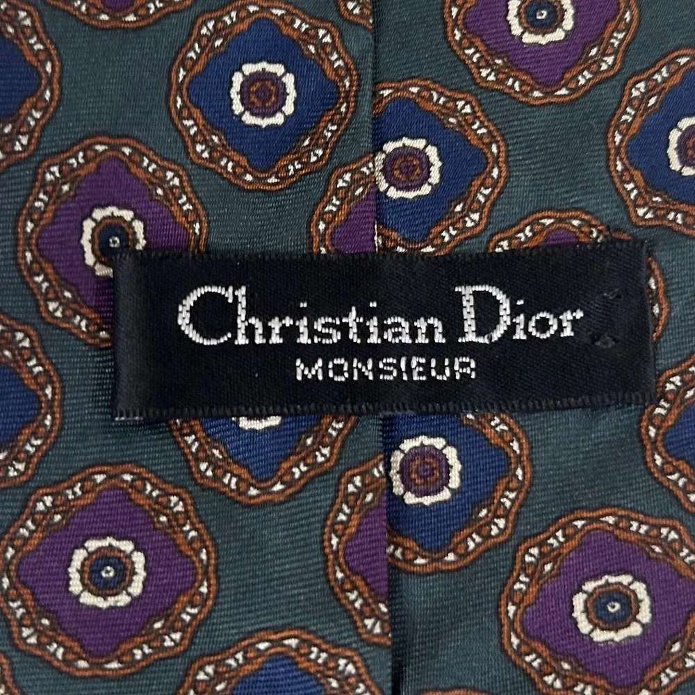 Christian Dior Vintage Necktie Green Purple Medallion Silk Italy 3 3/4 x 55 3/4